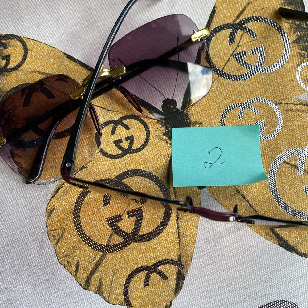 Women's Sunglasses - Black and Gold - Picture 3 of 3